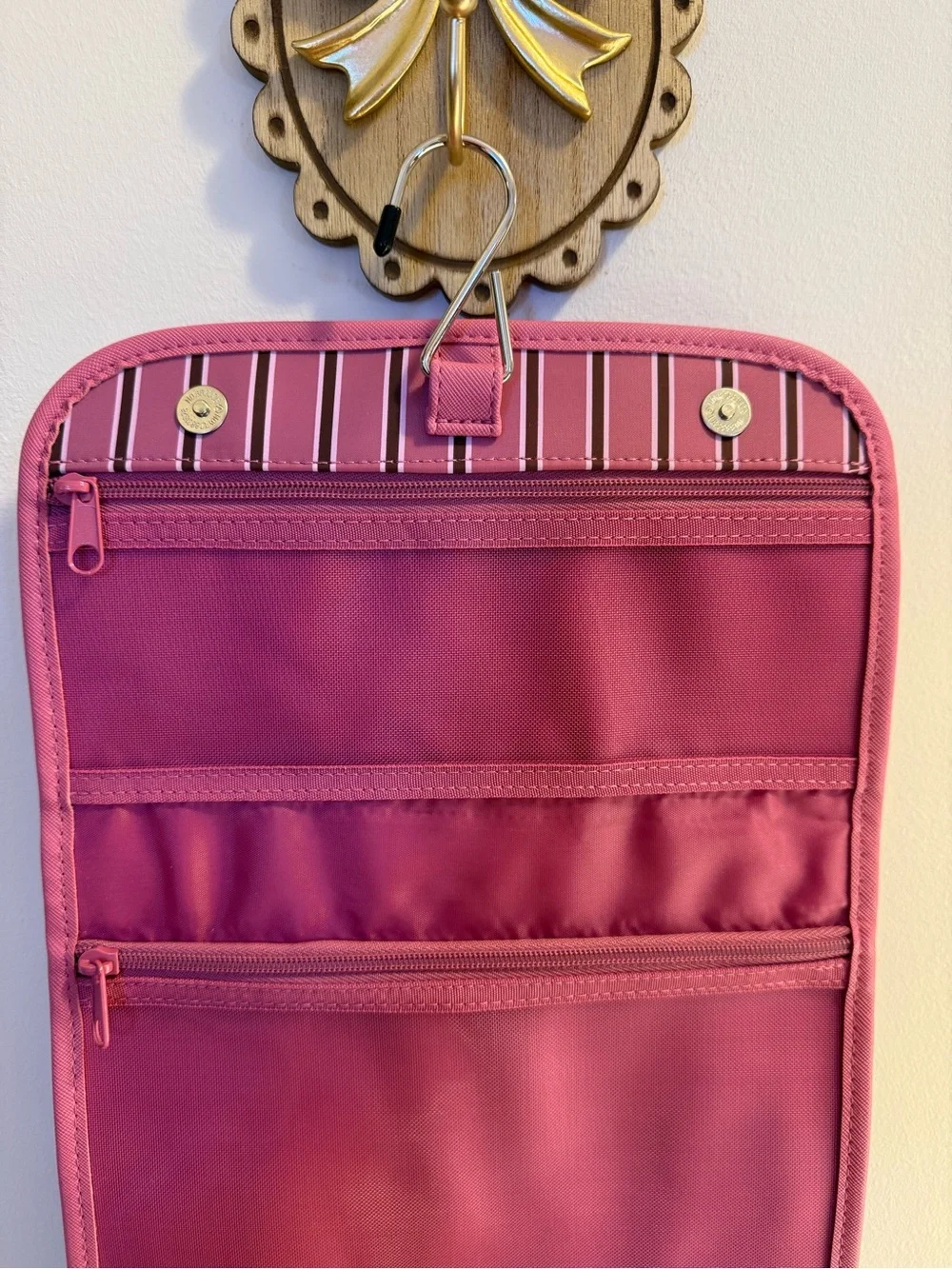 NWT Tender Love + Carry Hanging Roll-Up Toiletry Bag in Pink Striped Pattern